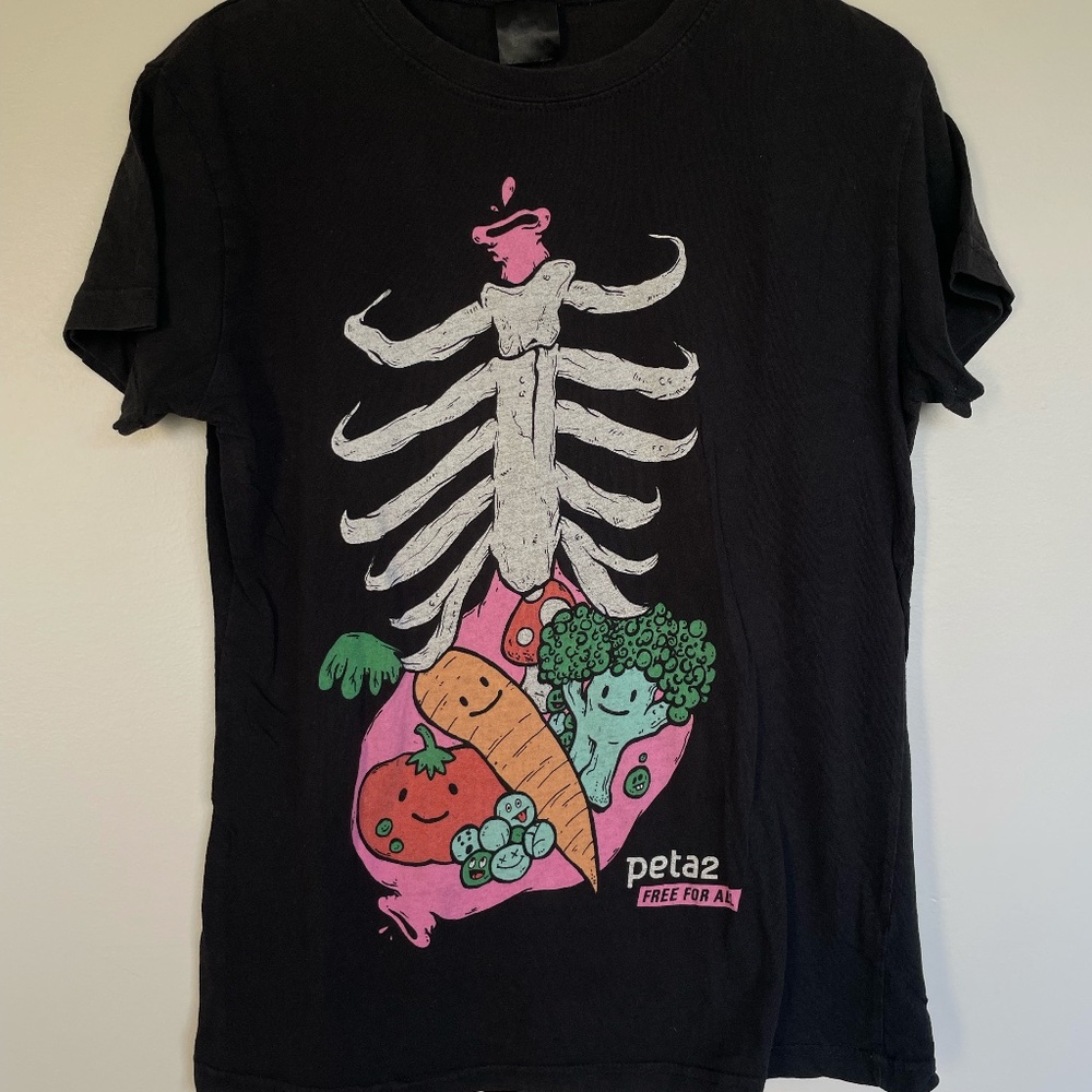 PETA2 Free For All Ribcage Vegetables in Stomach Deadstock Y2K Hot Topic Emo